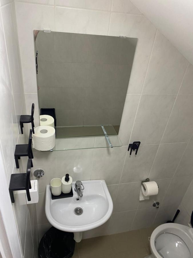 Omis Rooms Pančevo 외부 사진