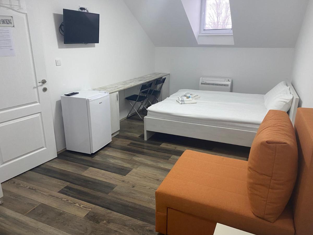 Omis Rooms Pančevo 외부 사진