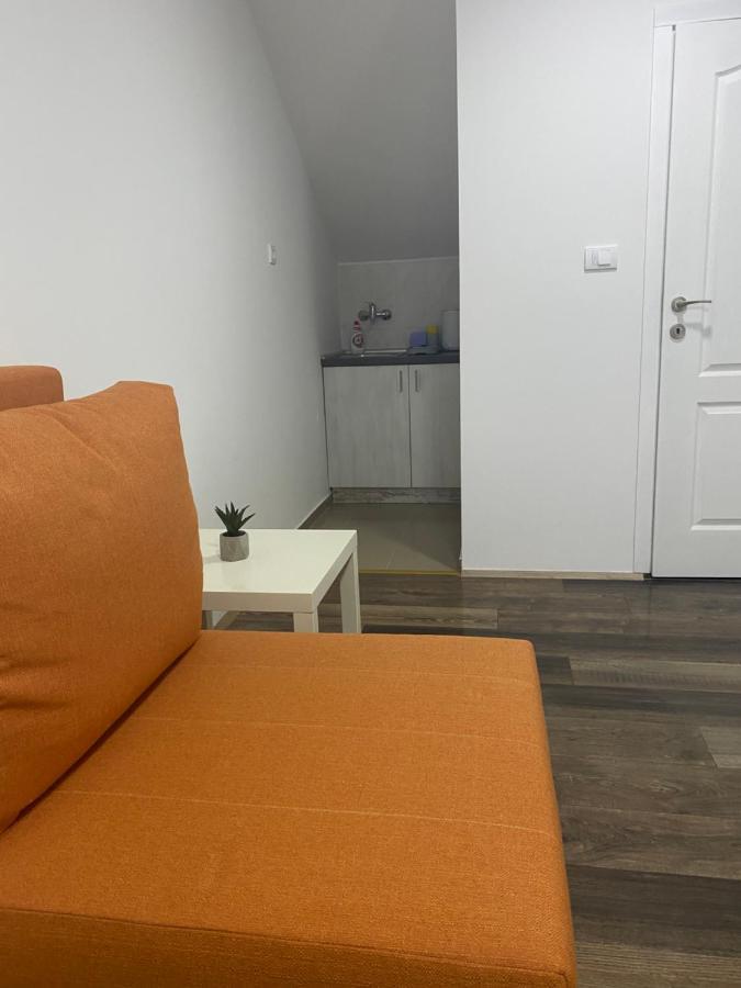 Omis Rooms Pančevo 외부 사진